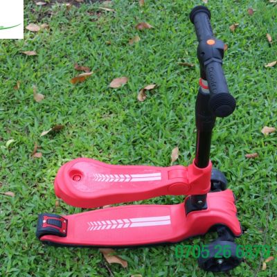 SCOOTER 3 BÁNH TỰ CÂN BẰNG, TIẾNG ĐỘNG CƠ PHÂN KHỐI LỚN, NHẠC, XỊT KHÓI MẠNH, BÁNH ĐÈN.